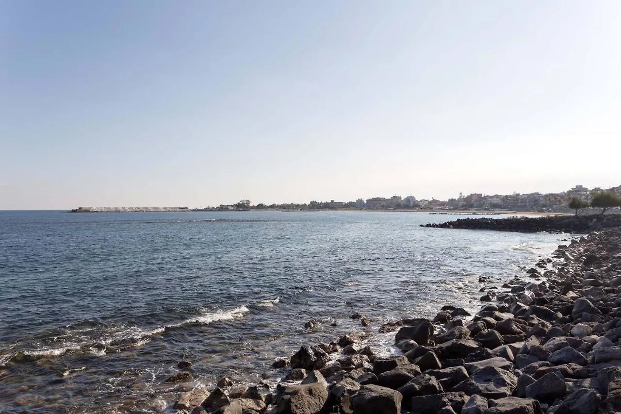 Il Fascino Della Sirena - Sea House Villa Giardini Naxos 0*,  Italy